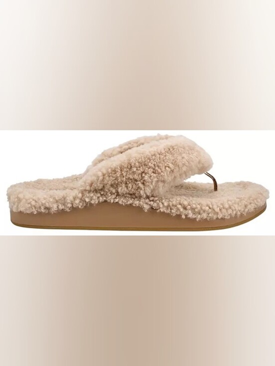 OluKai Shoes - OluKai Women Kipe'a Heu Plush Shearling Flip Flop Sandal in Beige Tan US Size 8